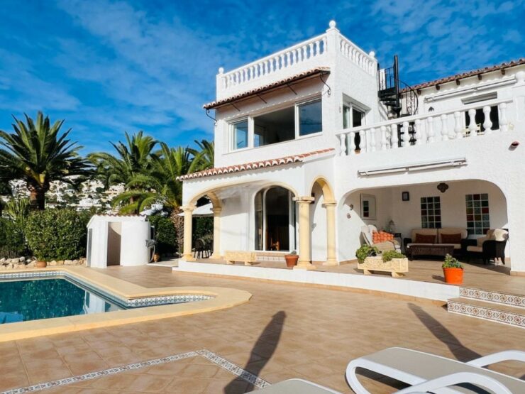 Totally Refurbished 3 Bed 2 Bath Villa With Sea Views Close to Moraira